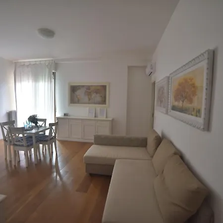 Casa Ricci Piazza Di 努马纳