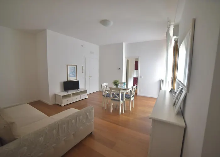 Casa Ricci Piazza Di 努马纳